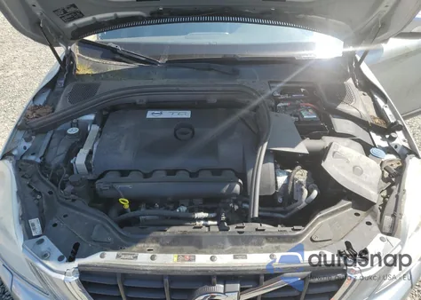 2013 Volvo Xc60 T6 z USA, uszkodzony, nr VIN YV4902DZ3D2435789